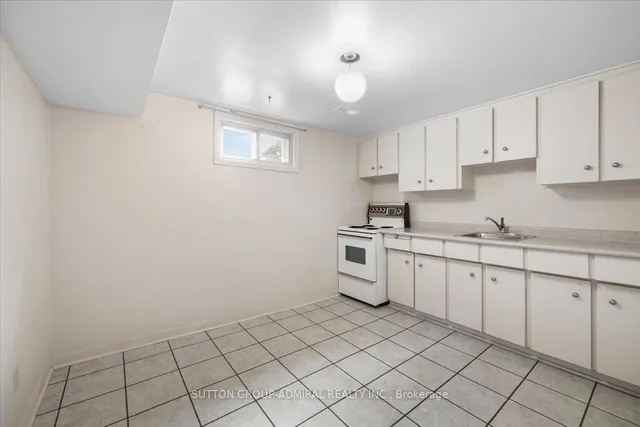 Additional image 31 of 40 Marathon Cres