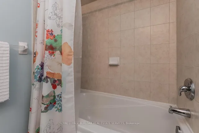 Additional image 43 of 186 Springstead Ave