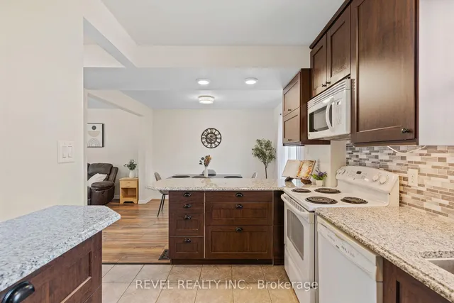 Additional image 19 of 647 Brighton Ave