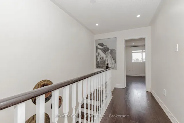 Additional image 15 of 37 Native Landing