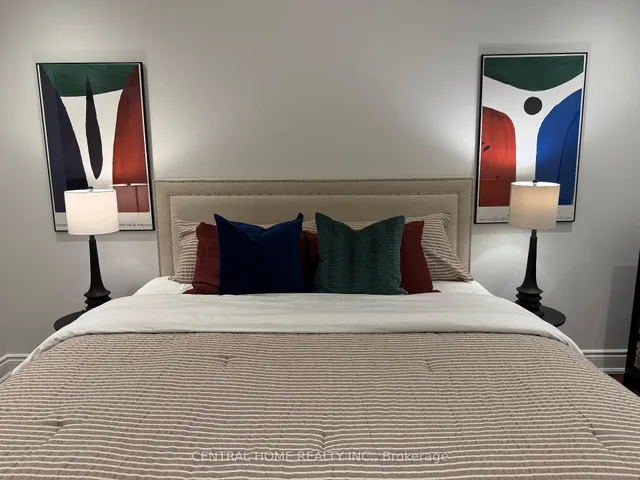 Additional image 16 of 298. Poyntz Ave