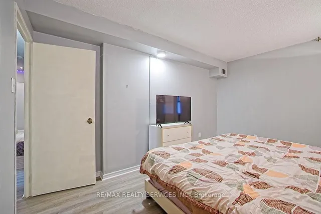 Additional image 24 of 4 Lisa St Unit 714