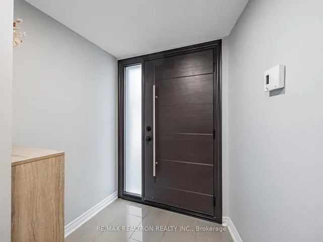 Additional image 3 of 2 Carol Wrenway