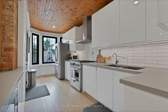 Additional image 16 of 17 Queensbury Ave