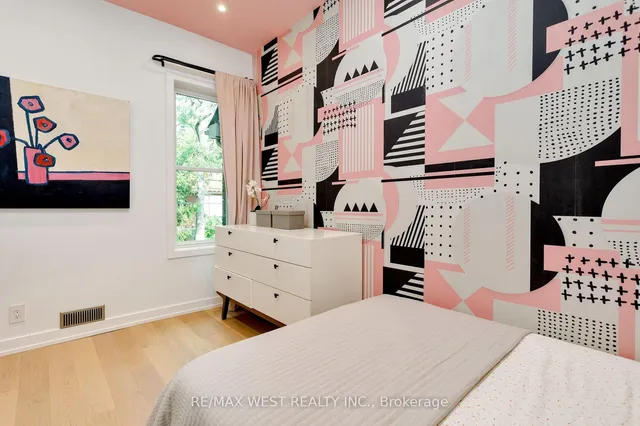 Additional image 26 of 21 Cowan Ave