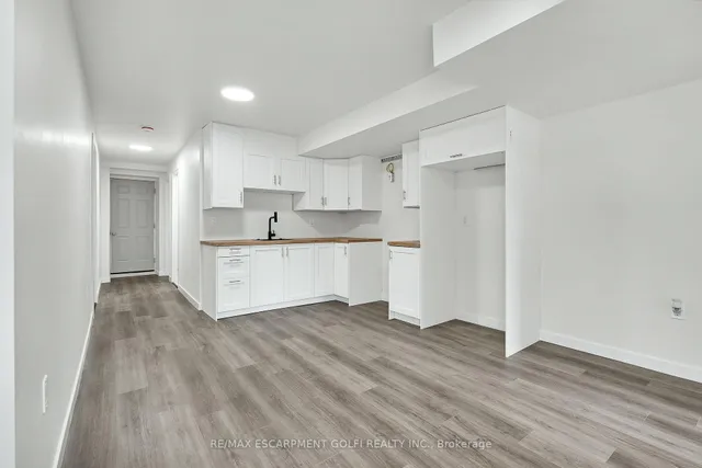 Additional image 22 of 111 WELLINGTON St