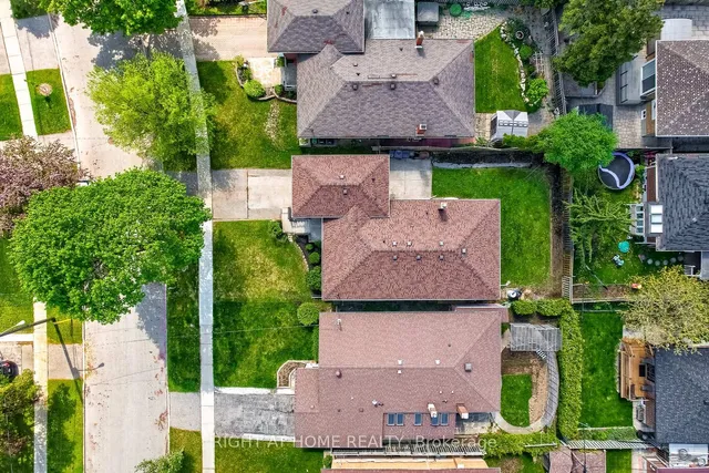 Additional image 36 of 14 Amulet St