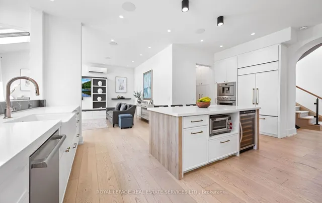 Additional image 12 of 10 Colwood Rd