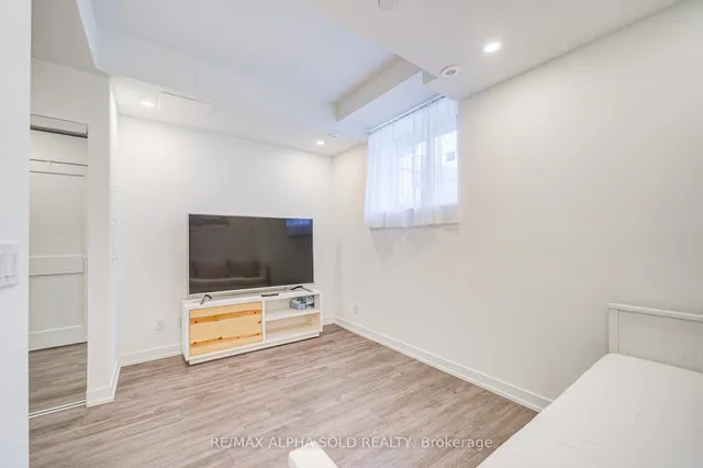 Additional image 43 of 51 Winlock Park Unit 26