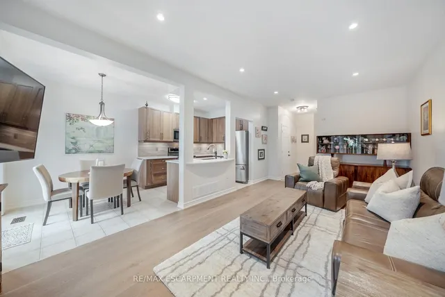 Additional image 9 of 16 OLIVIA Pl