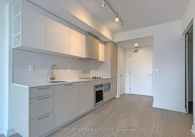 Additional image 4 of 19 Western Battery Rd Unit 1020