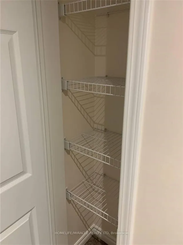 Additional image 16 of 240 Lagerfeld Dr Unit 7