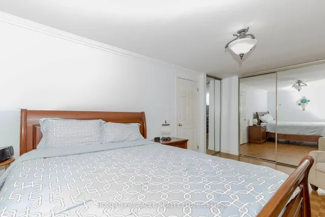 Additional image 25 of 400 Bloor St Unit 8