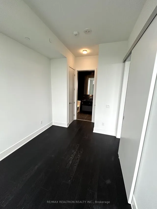 Additional image 15 of 11 Yorkville Ave Unit 5804