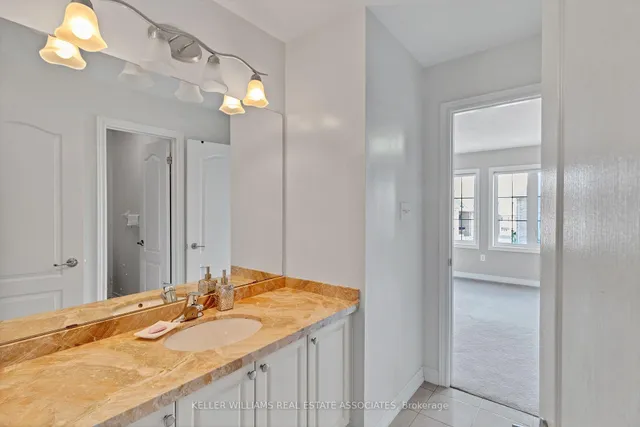 Additional image 25 of 51 Black Diamond Cres