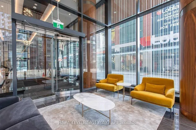 Additional image 3 of 19 BATHURST St Unit 816