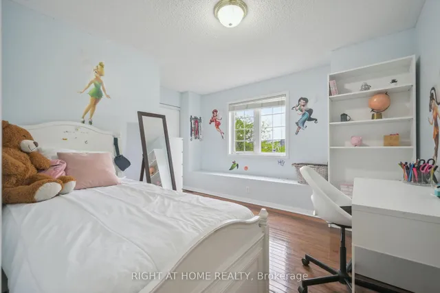 Additional image 15 of 477 Farlow Cres