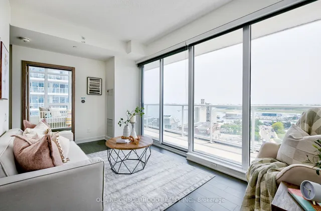 Additional image 4 of 19 Bathurst St Unit 2111