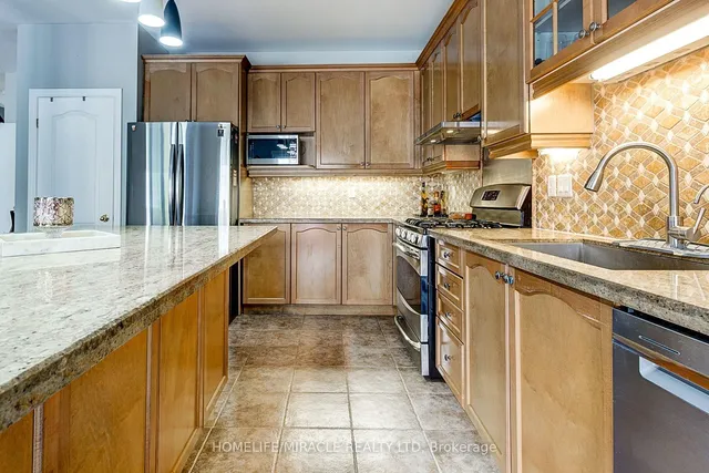 Additional image 25 of 185 Palacebeach Tr