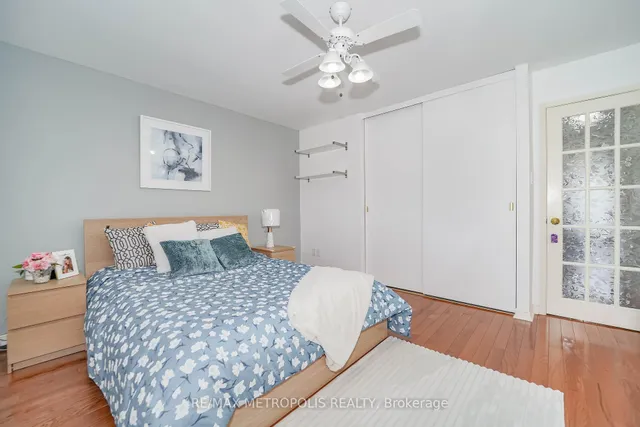 Additional image 45 of 44 Tineta Cres