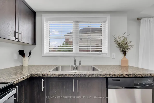 Additional image 16 of 35 Hays Blvd Unit 11