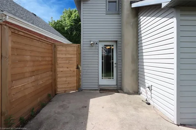 Additional image 30 of 121 Brock St