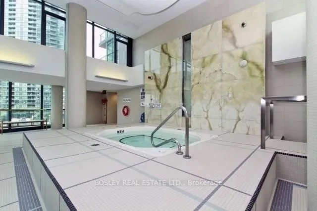 Additional image 16 of 209 Fort York Blvd Unit 468