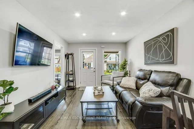 Additional image 4 of 4 Frederick Ave