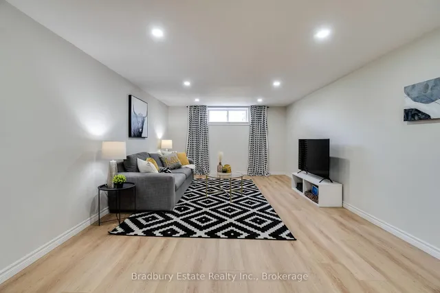 Additional image 31 of 3092 Palmer Dr