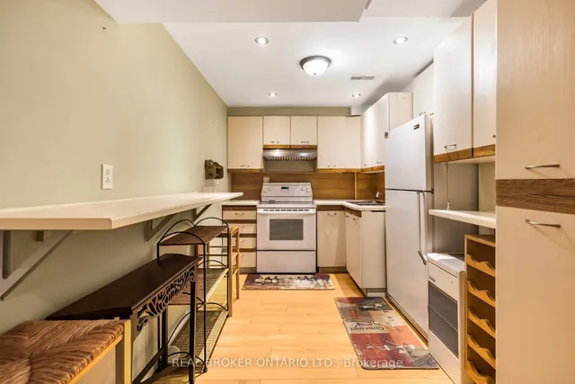 Additional image 28 of 56 Lockheed Cres