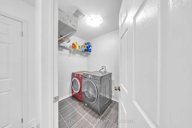 Additional image 40 of 61 Miracle Tr