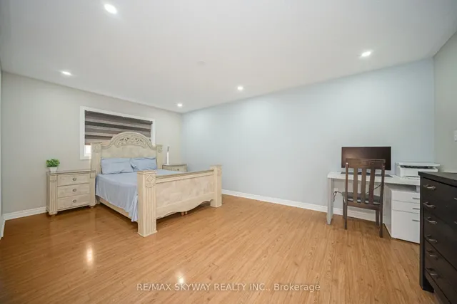 Additional image 25 of 15 Borneo Cres