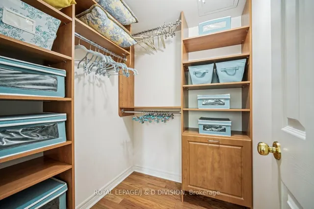 Additional image 33 of 35 Merton St Unit 206