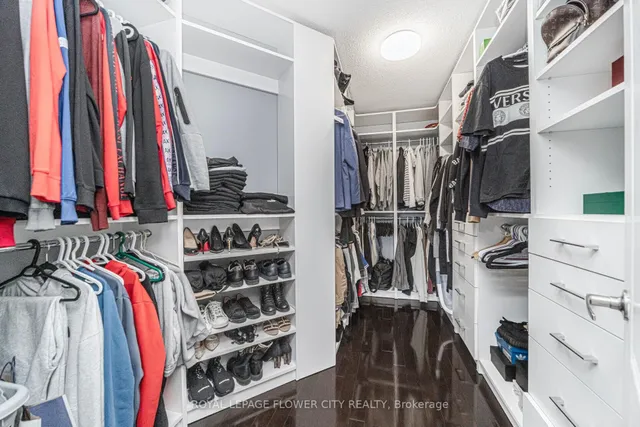 Additional image 23 of 21 Relton Circ