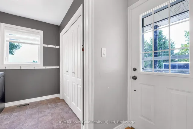 Additional image 20 of 2006 Huron Rd