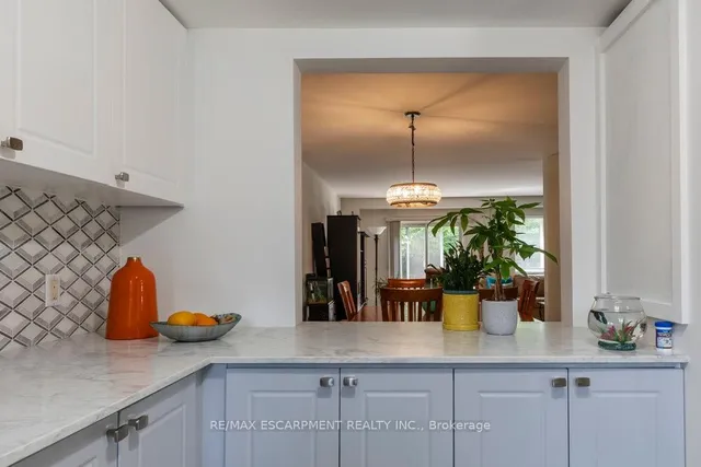 Additional image 11 of 31 Moss Blvd Unit 1