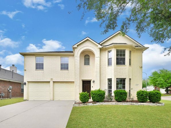 9002 S Ferndale Place Dr, Houston, TX 77064