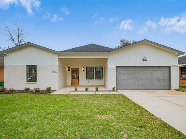 10134 Oboe Dr, Houston, TX 77025