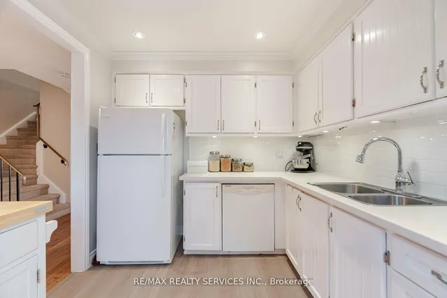 Additional image 16 of 11 Courtleigh Sq
