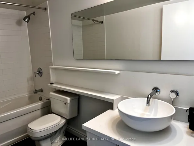 Additional image 10 of 15 fort york Blvd Unit 912