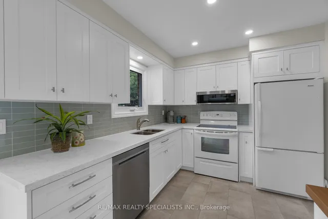 Additional image 13 of 64 Maplehurst Sq