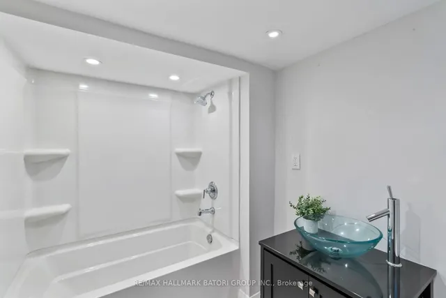 Additional image 29 of 139 Eastbourne Ave