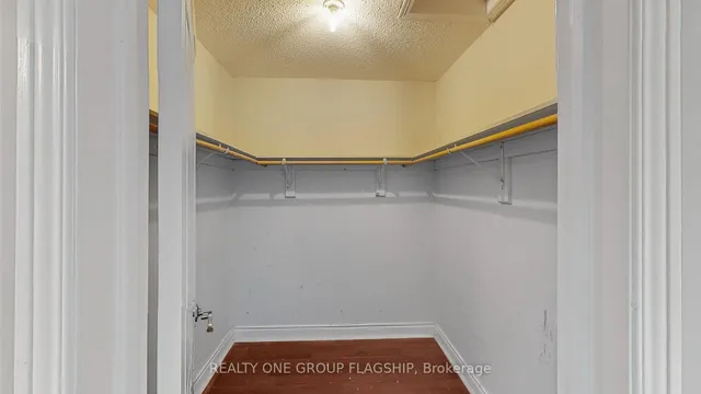 Additional image 27 of 42 Monaco Crt