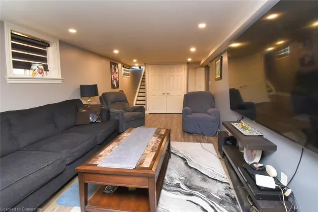 Additional image 27 of 106 Ivon Ave