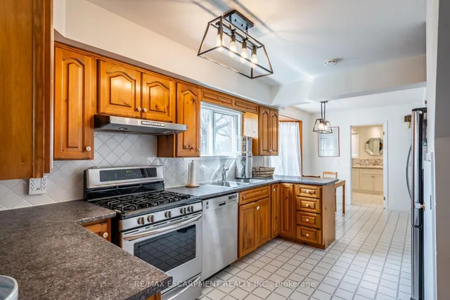 Additional image 16 of 2806 Upper James St