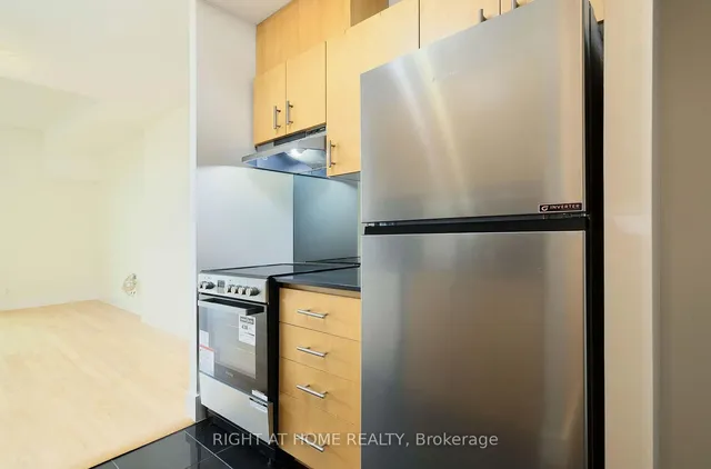 Additional image 17 of 2737 Keele St Unit 227