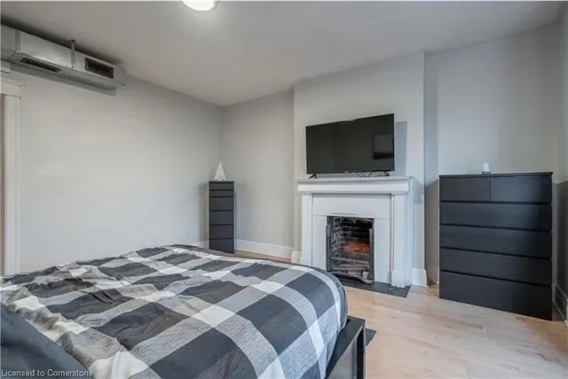 Additional image 18 of 464 King St