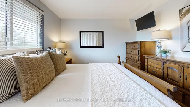 Additional image 21 of 12 Homer Sq