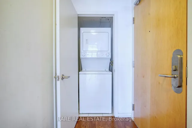 Additional image 10 of 65 Bremner Blvd Unit 3006