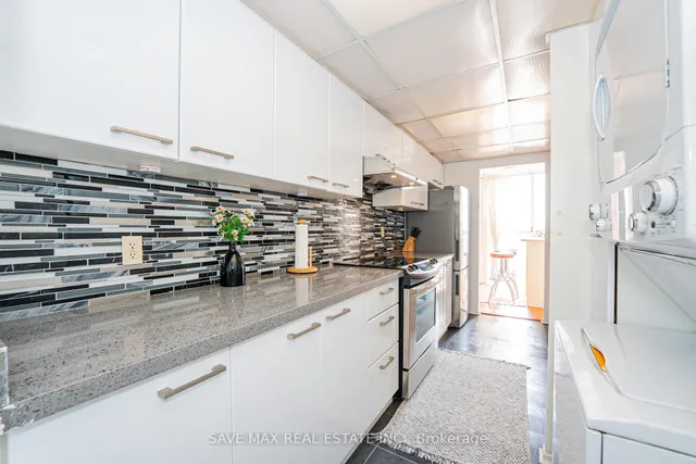 Additional image 17 of 3650 Kaneff Cres Unit Ph02